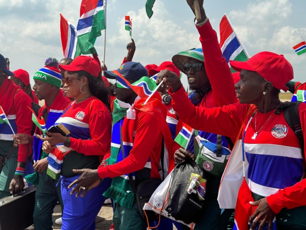 Le deuxième renfort des supporters Gambiens est arrivé à Yamoussoukro ! Le deuxième renfort des supporters Gambiens est arrivé à Yamoussoukro !