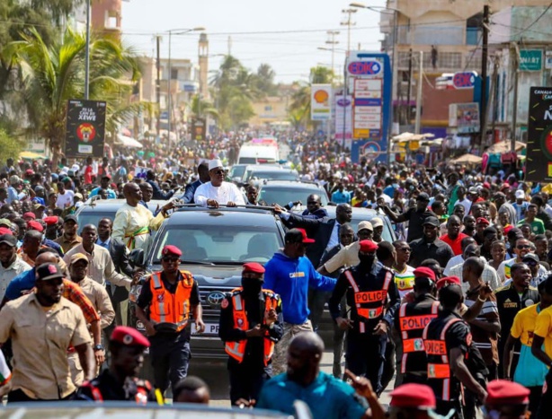 Macky SALL "sonkorisé" à Saint-Louis (vidéo) Macky SALL "sonkorisé" à Saint-Louis (vidéo)
