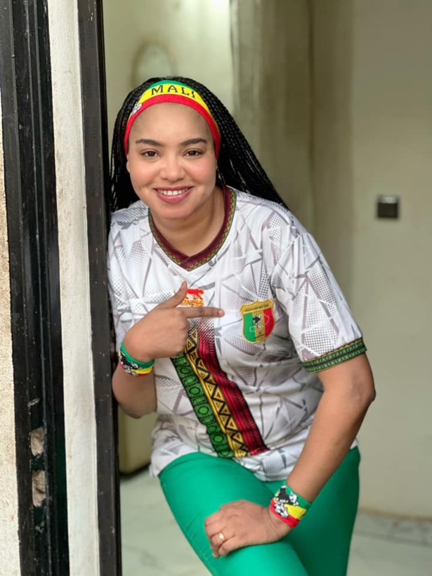 Pourquoi je suis passionnée par le foot ? (Par Adama Dicko) Pourquoi je suis passionnée par le foot ? (Par Adama Dicko)