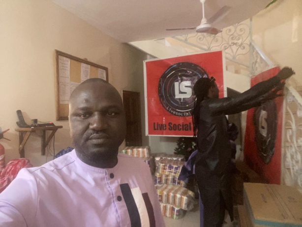 Kaolack : Les images de la remise de dons à la Pouponnière Mamadou Lamine Camara par "LIVE SOCIAL WORLD" Kaolack : Les images de la remise de dons à la Pouponnière Mamadou Lamine Camara par "LIVE SOCIAL WORLD"