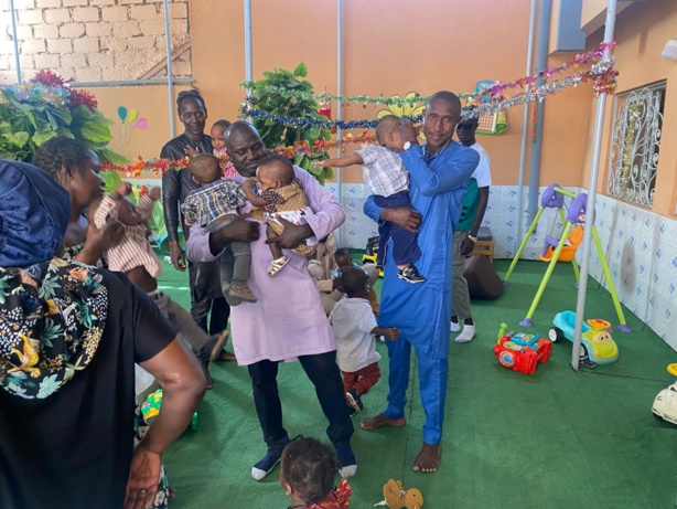 Kaolack : Les images de la remise de dons à la Pouponnière Mamadou Lamine Camara par "LIVE SOCIAL WORLD" Kaolack : Les images de la remise de dons à la Pouponnière Mamadou Lamine Camara par "LIVE SOCIAL WORLD"