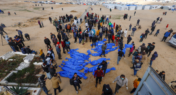 Gaza : 30 corps ont été retrouvés dans une école après le retrait de l'armée israélienne Gaza : 30 corps ont été retrouvés dans une école après le retrait de l'armée israélienne
