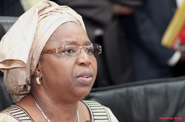 Gouvernement : Eva Marie Colle Seck démissionne ! Gouvernement : Eva Marie Colle Seck démissionne !