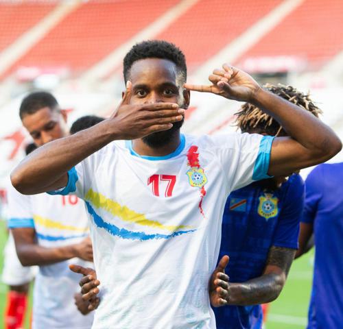  Chancel Mbemba: «Tout le monde voit les massacres dans l'Est du Congo»