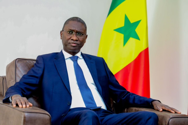 Les contradictions de Ismaïla Madior Fall