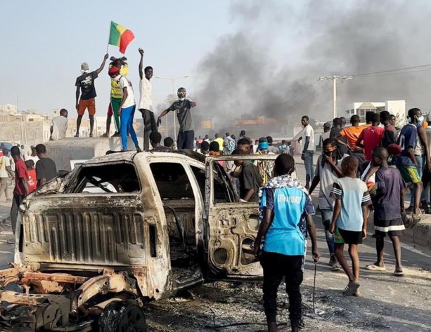 Manifestation contre le report de la Présidentielle : Un étudiant perd la vie à Saint Louis