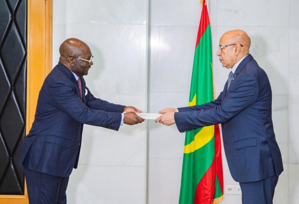 Diplomatie : L'Ambassadeur angolais Adao Pinto a présenté ses lettres de créances au Président de la République Islamique de Mauritanie..