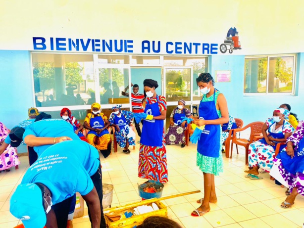 Fabriquer et commercialiser des produits saponifiés et javellisés de qualité: La MAIFE forme 40 femmes Fabriquer et commercialiser des produits saponifiés et javellisés de qualité: La MAIFE forme 40 femmes