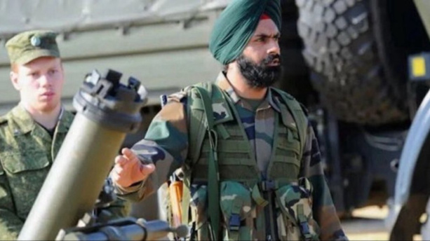 Guerre en Ukraine : des Indiens recrutés à leur insu par l'armée russe Guerre en Ukraine : des Indiens recrutés à leur insu par l'armée russe