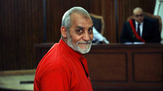 Egypte : huit dirigeants des Frères musulmans condamnés à mort