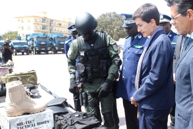 Manifestation contre la gestion de Macky :Forte présence des femmes Manifestation contre la gestion de Macky :Forte présence des femmes