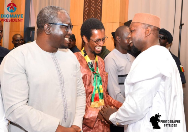 La Première rencontre entre le Capitaine Touré et Ousmane Sonko La Première rencontre entre le Capitaine Touré et Ousmane Sonko