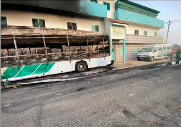 Fatick : Une école incendiée et son bus calciné, le propriétaire est de Pastef