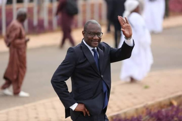 Oumar Samba Ba reconduit comme Secrétaire Général de la Présidence
