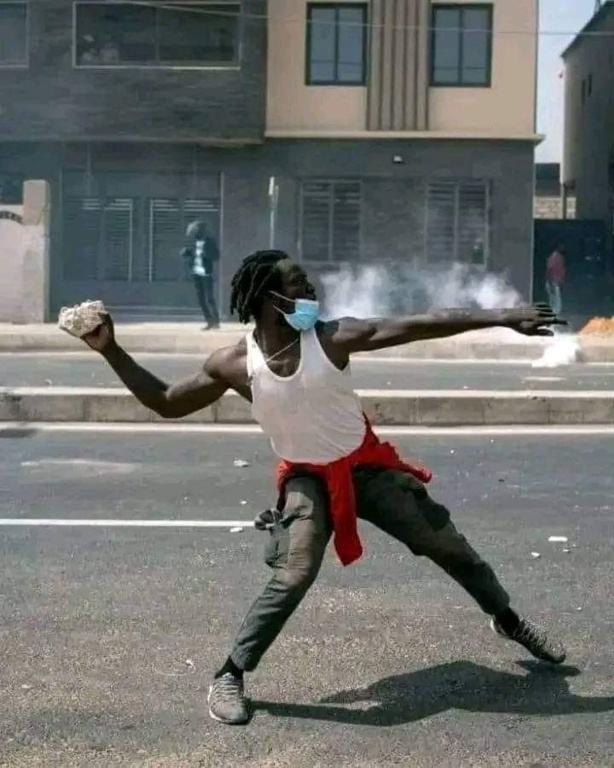 Matar Mané, figure de la lutte contre le régime de Macky Sall, activement recherché par les... Matar Mané, figure de la lutte contre le régime de Macky Sall, activement recherché par les...