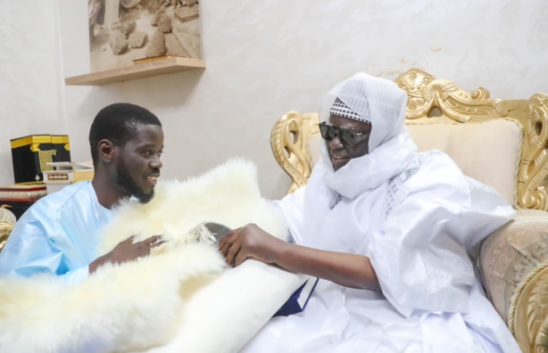 Diomaye chez le Khalif Général des Mourides : Les nouvelles images Diomaye chez le Khalif Général des Mourides : Les nouvelles images