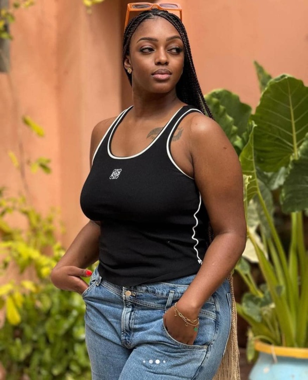 Entre Chic et Détente : Le Style Inimitable de Fabintou dans Baabel Entre Chic et Détente : Le Style Inimitable de Fabintou dans Baabel