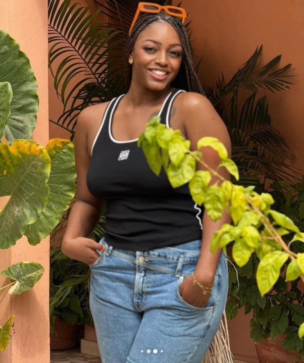 Entre Chic et Détente : Le Style Inimitable de Fabintou dans Baabel Entre Chic et Détente : Le Style Inimitable de Fabintou dans Baabel