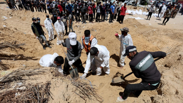 Mystère et indignation : 300 corps exhumés de l'hôpital Nasser à Gaza après le retrait de l'armée israélienne
