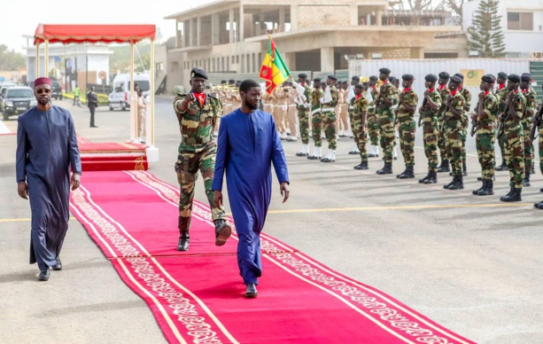 Président Diomaye en route pour la Guinée Bissau Président Diomaye en route pour la Guinée Bissau