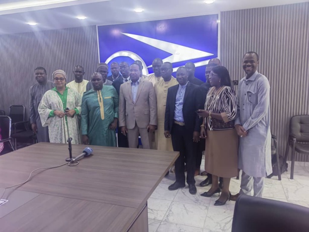 Un Pas de Géant pour La Poste : Ouverture officielle de sa salle de conférence ultramoderne Un Pas de Géant pour La Poste : Ouverture officielle de sa salle de conférence ultramoderne