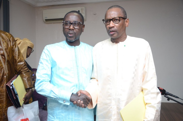 Média : Pape Alé Niang s'engage à rétablir le lien entre la RTS et le peuple sénégalais Média : Pape Alé Niang s'engage à rétablir le lien entre la RTS et le peuple sénégalais