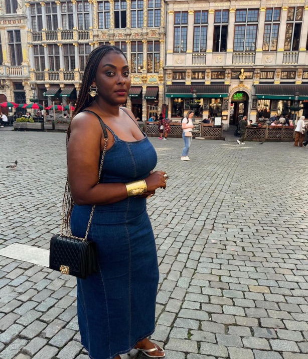 Khalima Gadji : Beauté Décontractée dans les Rues de Bruxelles Khalima Gadji : Beauté Décontractée dans les Rues de Bruxelles