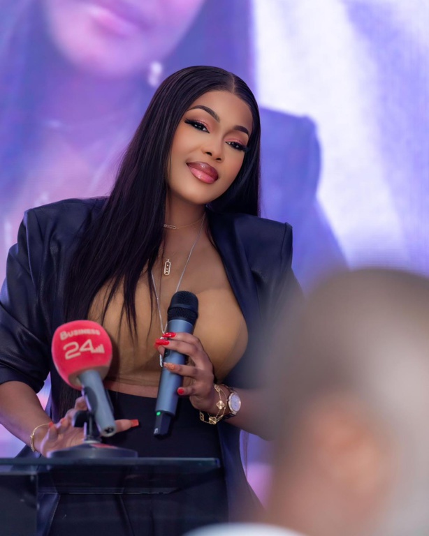 Emmanuelle Keita : De l'Animation à l'Entrepreneuriat, Portrait d'une influenceuse inspirante Emmanuelle Keita : De l'Animation à l'Entrepreneuriat, Portrait d'une influenceuse inspirante