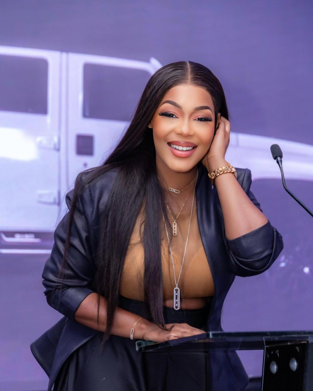 Emmanuelle Keita : De l'Animation à l'Entrepreneuriat, Portrait d'une influenceuse inspirante Emmanuelle Keita : De l'Animation à l'Entrepreneuriat, Portrait d'une influenceuse inspirante