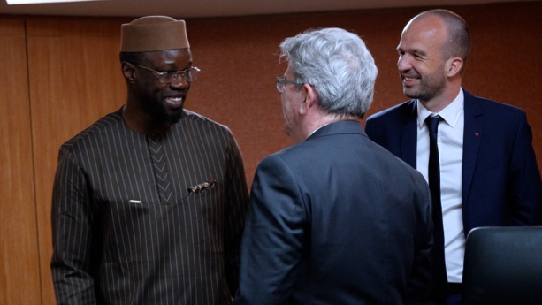 Tournant diplomatique au Sénégal : Mélenchon et Sonko réaffirment leur soutien à la Palestine