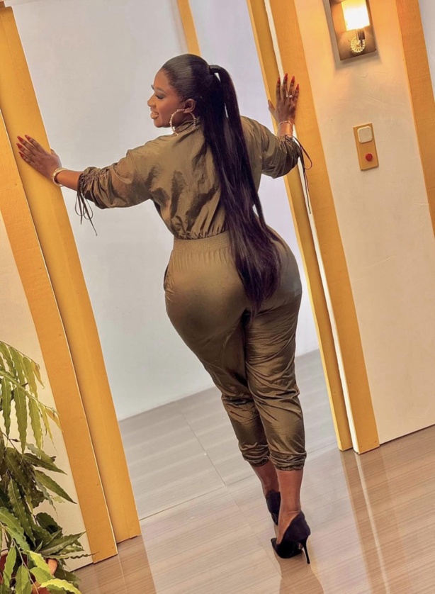 Mariam BA LAGARÉ, l'étoile de la musique mandingue, a frappé fort avec son nouveau single "Ne Wolo la Bamako" Mariam BA LAGARÉ, l'étoile de la musique mandingue, a frappé fort avec son nouveau single "Ne Wolo la Bamako"