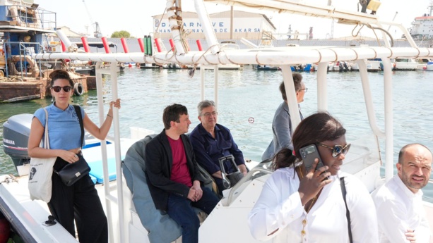 Mélenchon à Gorée : Une visite symbolique pour dénoncer l'héritage de l'esclavage Mélenchon à Gorée : Une visite symbolique pour dénoncer l'héritage de l'esclavage