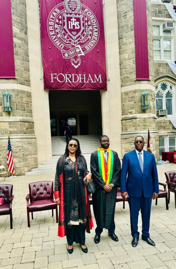 Etats Unis : Ibrahima Sall, fils de l'ancien Président Macky SALL, diplômé de l'Université de Fordham Etats Unis : Ibrahima Sall, fils de l'ancien Président Macky SALL, diplômé de l'Université de Fordham