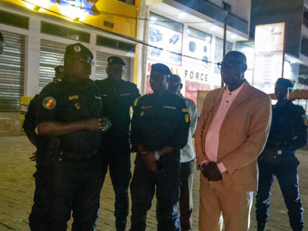 Sur le Front : Le Général Tine rencontre ses hommes Sur le Front : Le Général Tine rencontre ses hommes