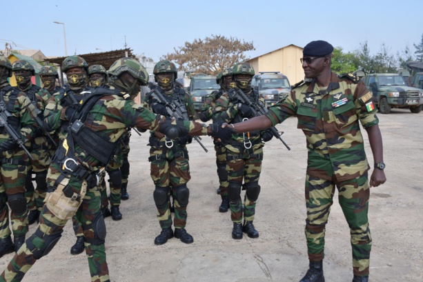 Armée : Le CEMGA rend visite aux forces spéciales Armée : Le CEMGA rend visite aux forces spéciales