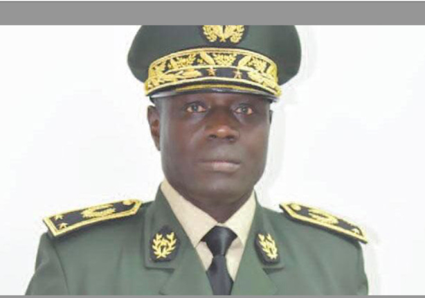 Armées : Le Général Magatte Ndiaye nommé nouveau Chef d'État-Major de l'Armée de Terre Armées : Le Général Magatte Ndiaye nommé nouveau Chef d'État-Major de l'Armée de Terre