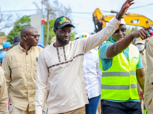 Le Président Faye lance "Setal Sunu Réew" : Une nouvelle Ère pour l'Assainissement Le Président Faye lance "Setal Sunu Réew" : Une nouvelle Ère pour l'Assainissement