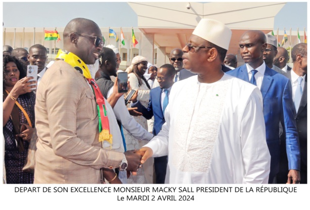 Son Excellence Macky Sall, Un Président qui remplissait la plénitude de sa fonction avec clairvoyance et d'une magnanimité de haute facture! Son Excellence Macky Sall, Un Président qui remplissait la plénitude de sa fonction avec clairvoyance et d'une magnanimité de haute facture!