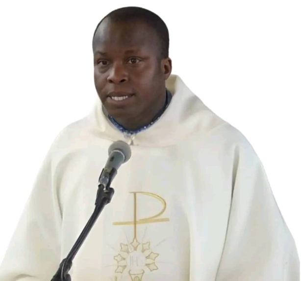 MGR Jean Baptiste Valter Manga, nouvel Évêque de Ziguinchor MGR Jean Baptiste Valter Manga, nouvel Évêque de Ziguinchor