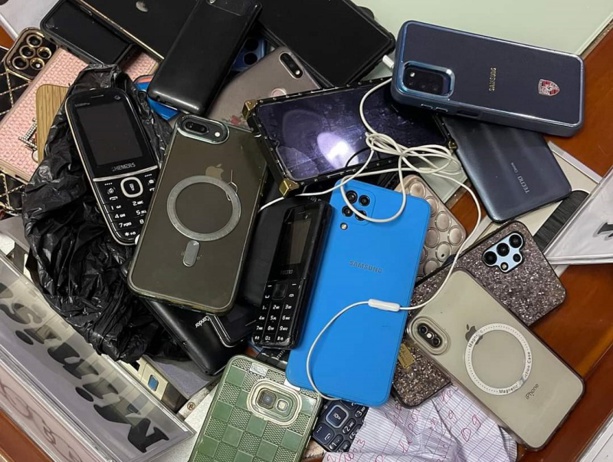 Parcelles-Assainies : trois malfaiteurs arrêtés avec 58 téléphones Parcelles-Assainies : trois malfaiteurs arrêtés avec 58 téléphones