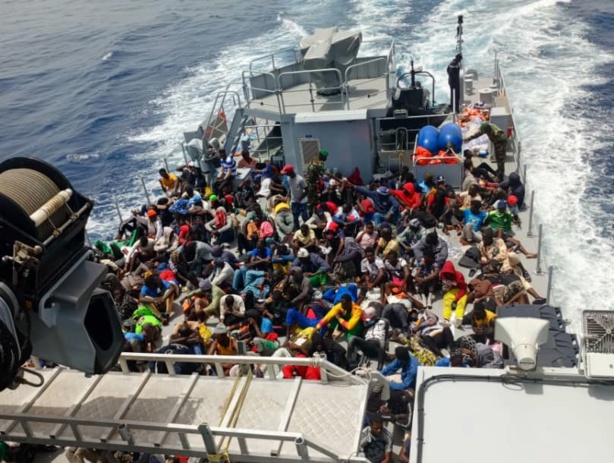 Interception de 202 migrants par la marine Nationale au Large de Lompoul Interception de 202 migrants par la marine Nationale au Large de Lompoul