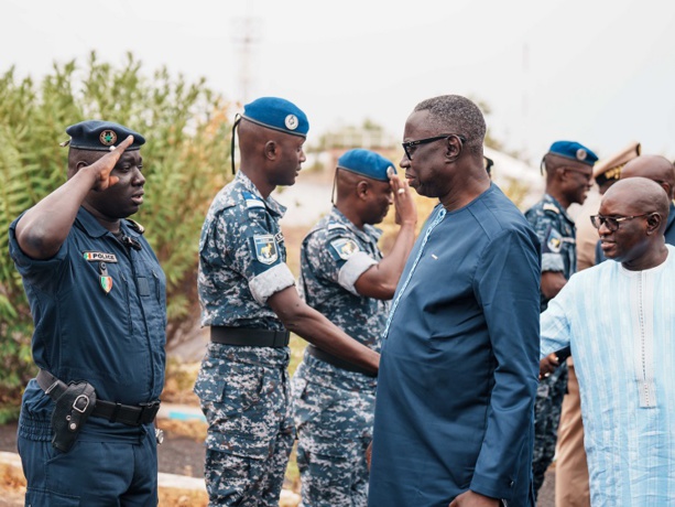 Alertes et Suggestions : Le Général Jean-Baptiste Tine lance "SEN XALAAT" Alertes et Suggestions : Le Général Jean-Baptiste Tine lance "SEN XALAAT"