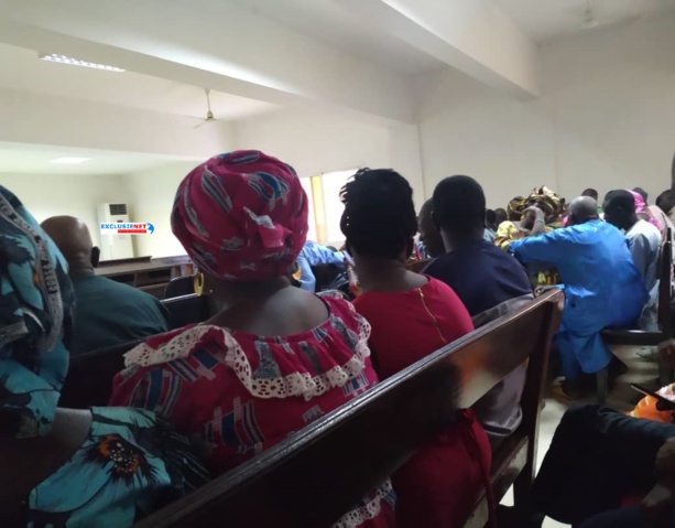 Procès en appel dans l'affaire de Boffa-Bayotte : forte mobilisation des familles et amis des détenus Procès en appel dans l'affaire de Boffa-Bayotte : forte mobilisation des familles et amis des détenus