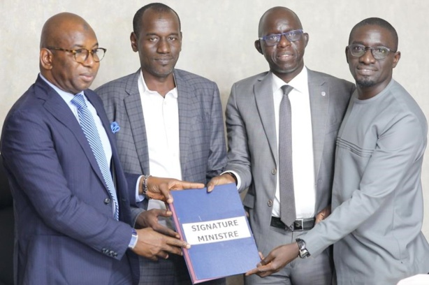 Réforme des carrières des enseignants : Les ministères de la fonction publique et de l’éducation nationale annoncent des mesures clés Réforme des carrières des enseignants : Les ministères de la fonction publique et de l’éducation nationale annoncent des mesures clés