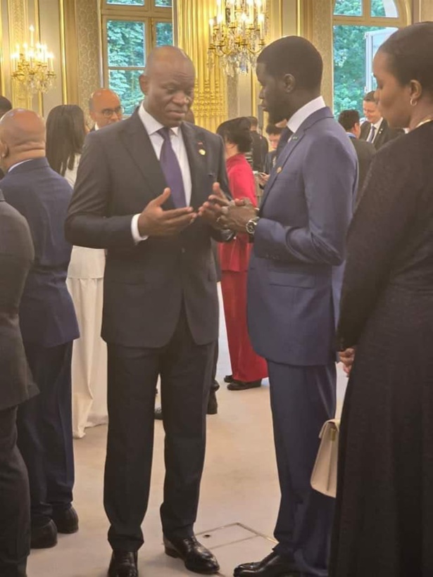 France : Les Présidents Oligui Nguema et Bassirou Diomaye Faye se rencontrent à l'Élysée France : Les Présidents Oligui Nguema et Bassirou Diomaye Faye se rencontrent à l'Élysée