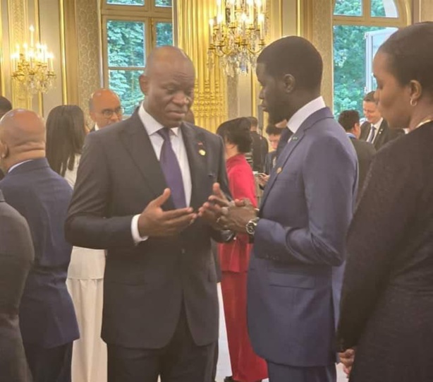 France : Les Présidents Oligui Nguema et Bassirou Diomaye Faye se rencontrent à l'Élysée France : Les Présidents Oligui Nguema et Bassirou Diomaye Faye se rencontrent à l'Élysée