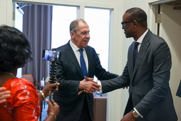 Entretien téléphonique entre Abdoulaye Diop et Sergueï Lavrov : Un accent sur la coopération sécuritaire et stratégique Entretien téléphonique entre Abdoulaye Diop et Sergueï Lavrov : Un accent sur la coopération sécuritaire et stratégique