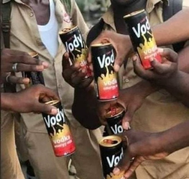Sénégal : La "Vody Vodka", une boisson explosive qui met en danger la jeunesse" Sénégal : La "Vody Vodka", une boisson explosive qui met en danger la jeunesse"
