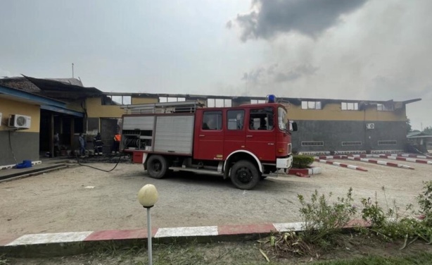 RDC : Le plus grand dépôt pharmaceutique de Kisangani ravagé par un incendie RDC : Le plus grand dépôt pharmaceutique de Kisangani ravagé par un incendie