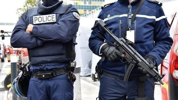 France : un homme armé d’un couteau "neutralisé" par la police France : un homme armé d’un couteau "neutralisé" par la police